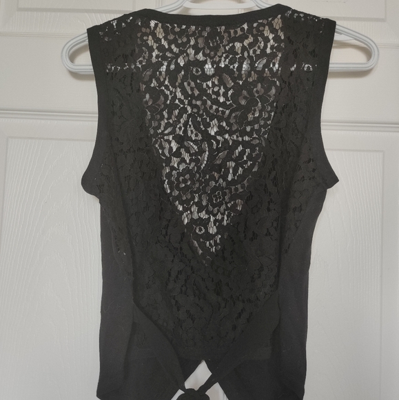 Vest - Picture 3 of 3